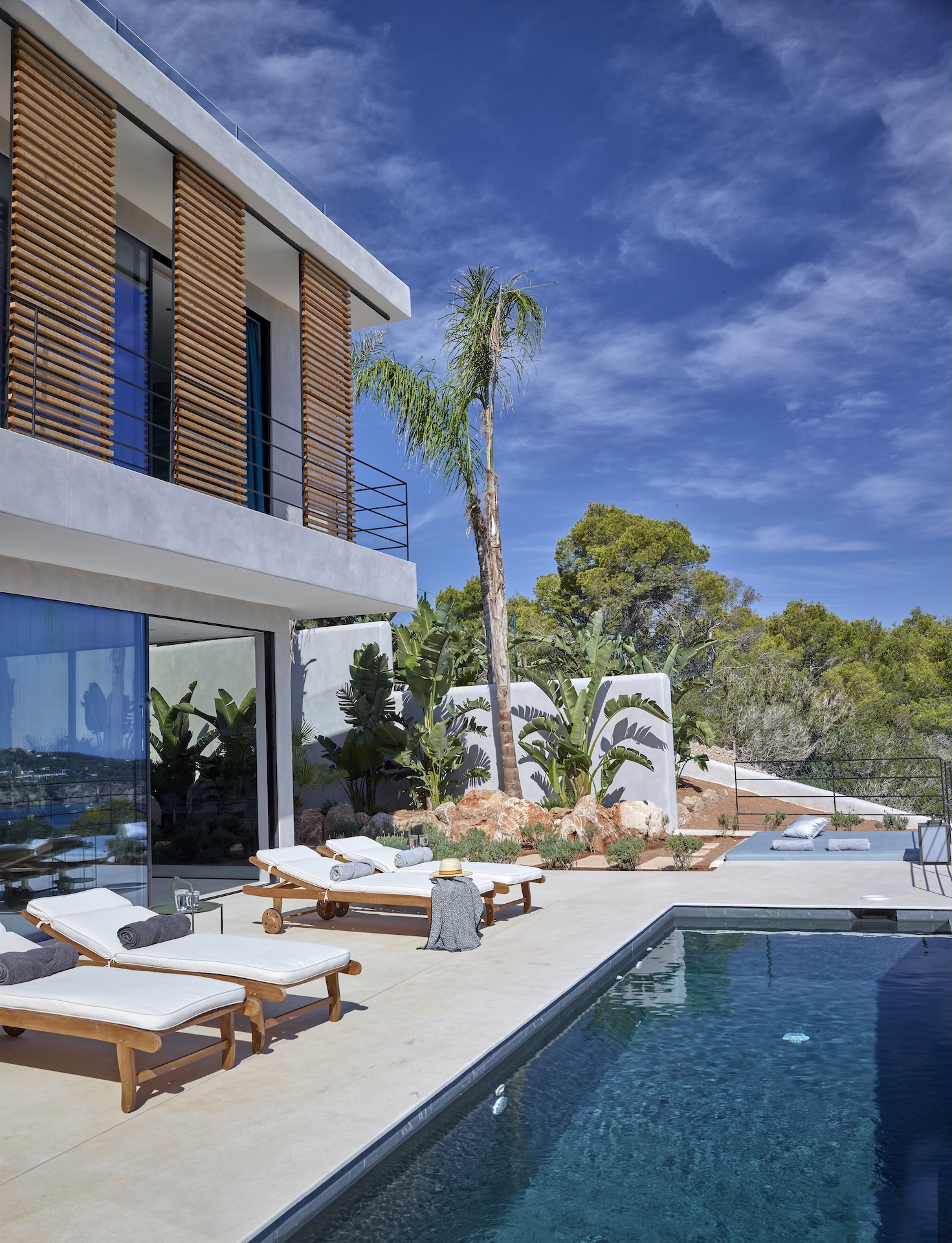 Resa Estates Ibiza koop sale Cala Moli villa seaviews modern exterior house.jpg